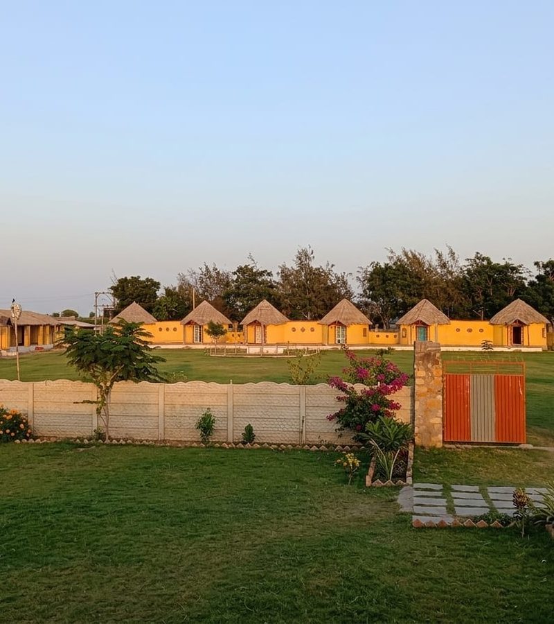 Rann Royal Stay entrance and lawn